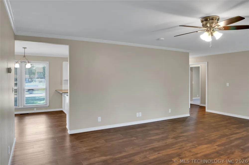 513 E B. STREET Jenks, OK 74037