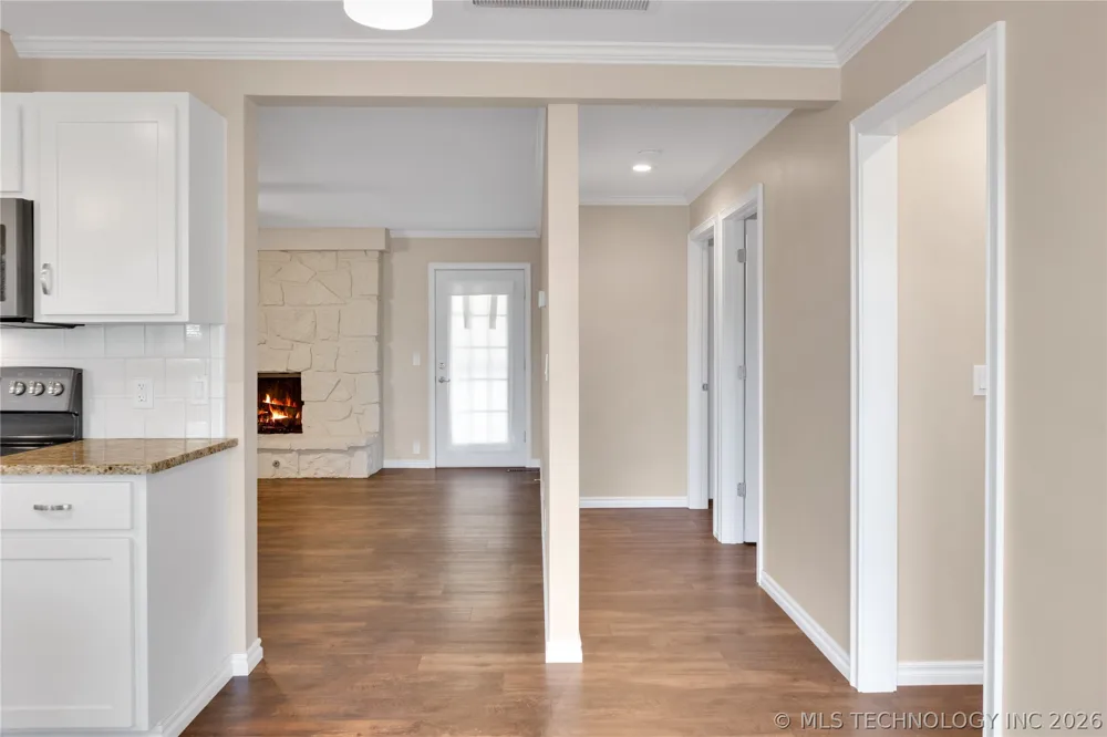 513 E B. STREET Jenks, OK 74037