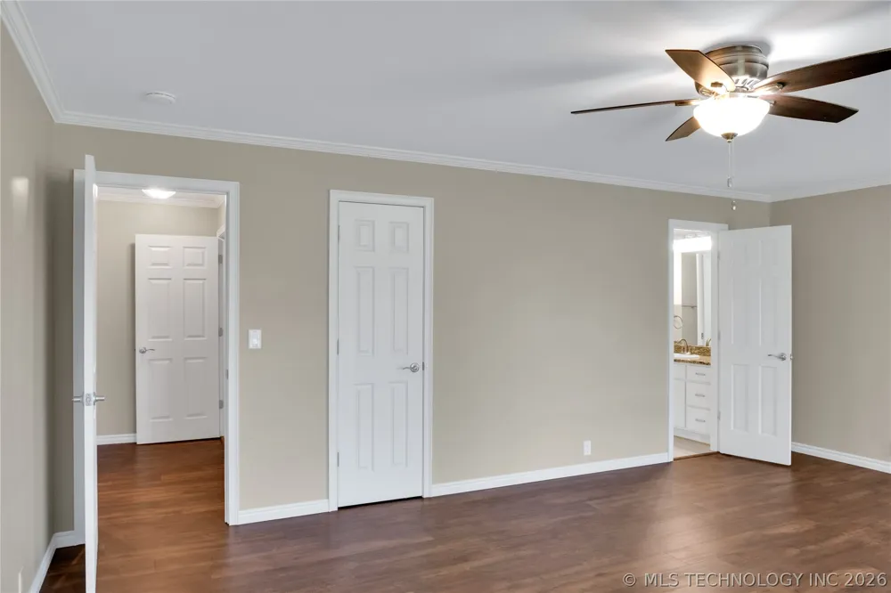 513 E B. STREET Jenks, OK 74037