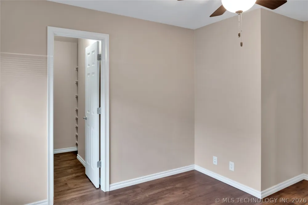 513 E B. STREET Jenks, OK 74037