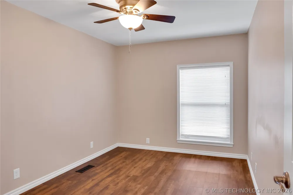 513 E B. STREET Jenks, OK 74037