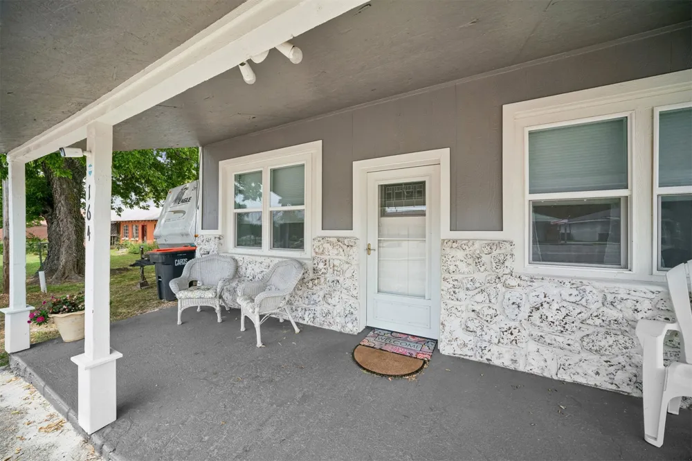 164 W Cherokee Langley, OK 74350