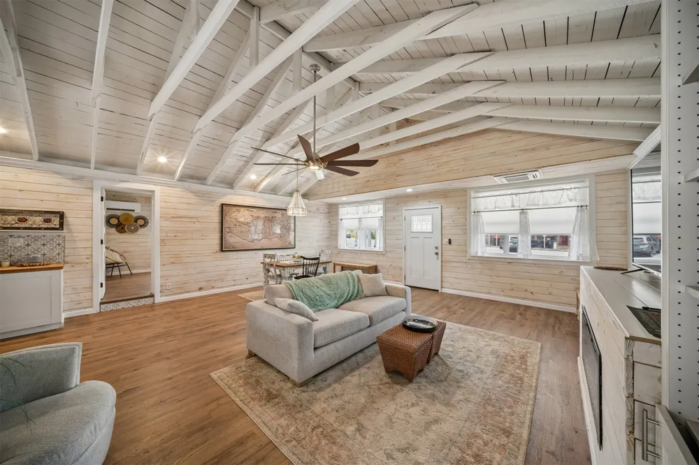 164 W Cherokee Langley, OK 74350