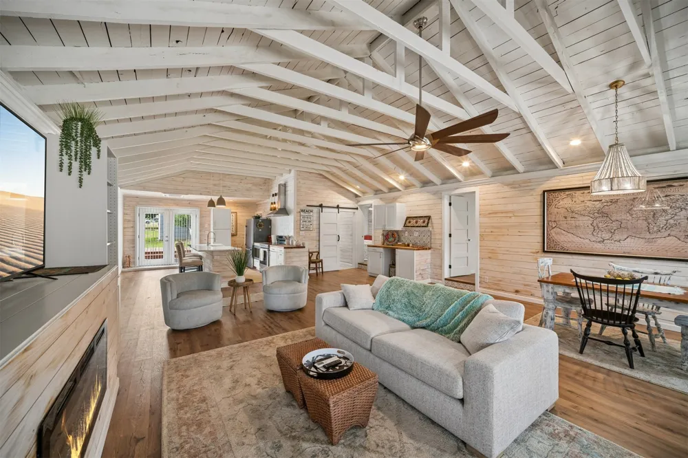 164 W Cherokee Langley, OK 74350