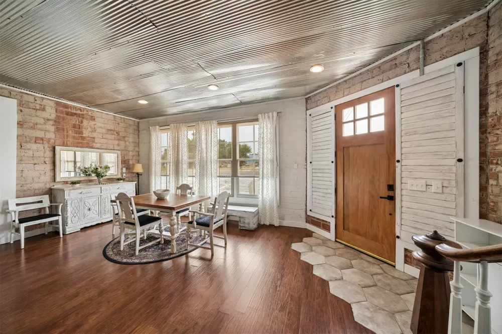 109 Cherokee Langley, OK 74350