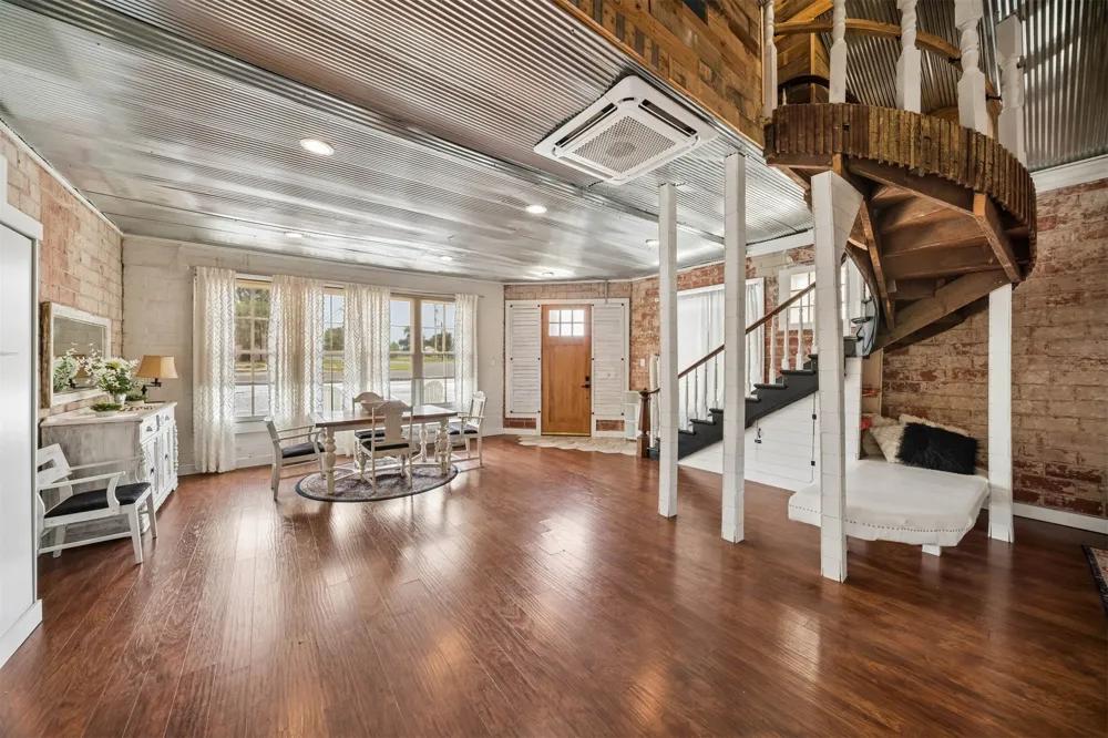 109 Cherokee Langley, OK 74350