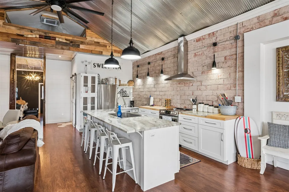 109 Cherokee Langley, OK 74350