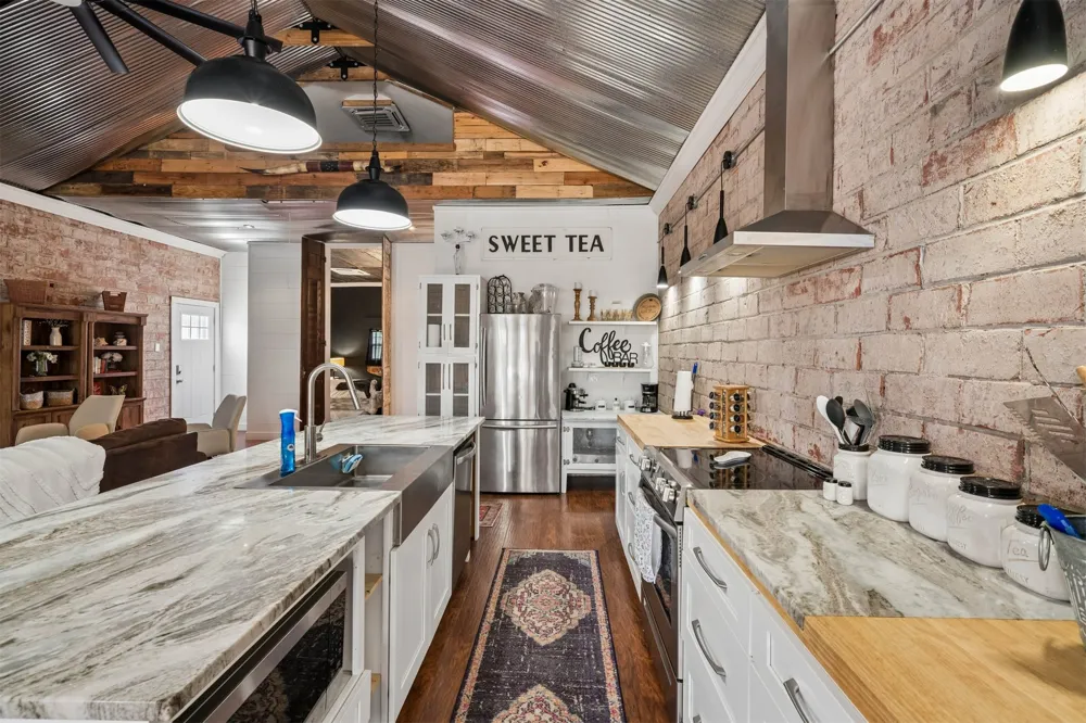 109 Cherokee Langley, OK 74350