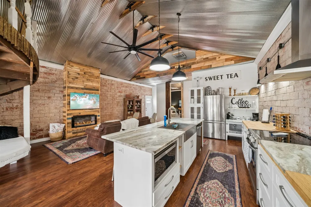 109 Cherokee Langley, OK 74350