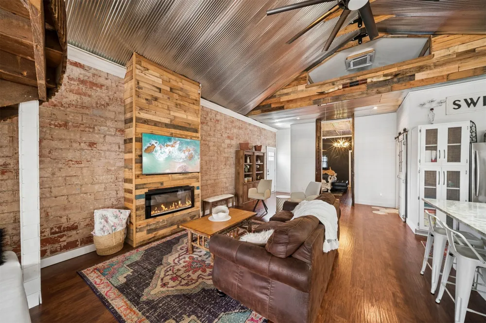 109 Cherokee Langley, OK 74350