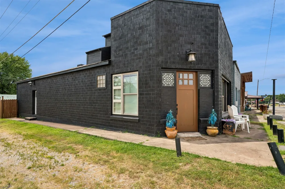 109 Cherokee Langley, OK 74350