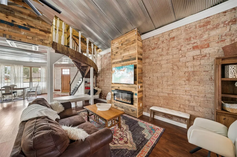 109 Cherokee Langley, OK 74350