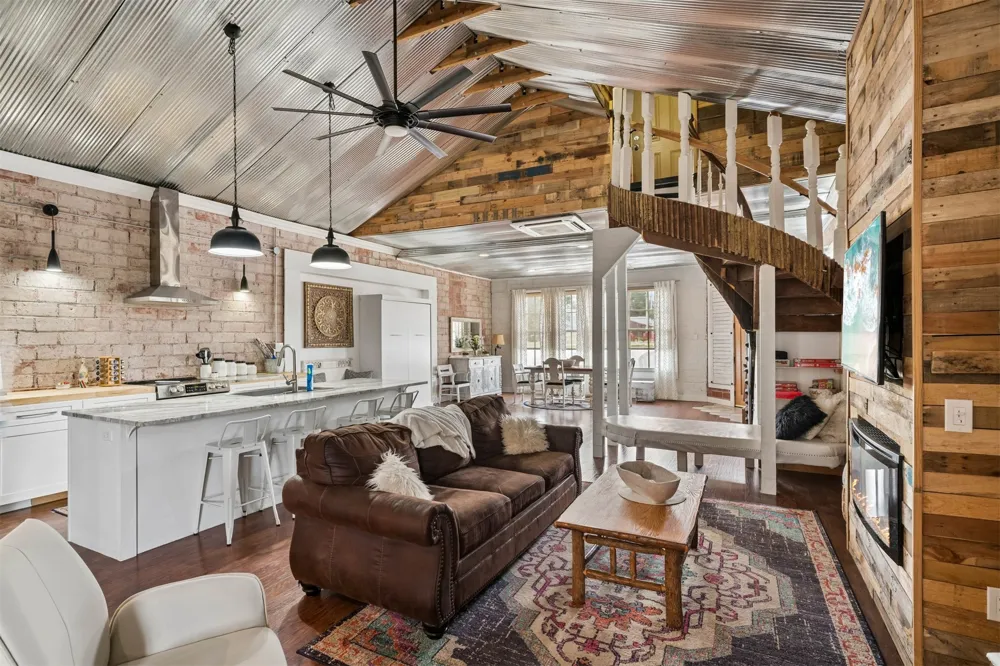 109 Cherokee Langley, OK 74350