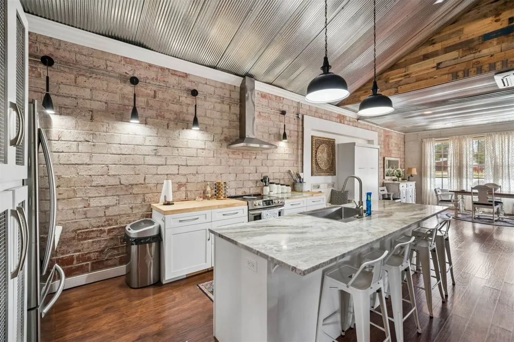 109 Cherokee Langley, OK 74350