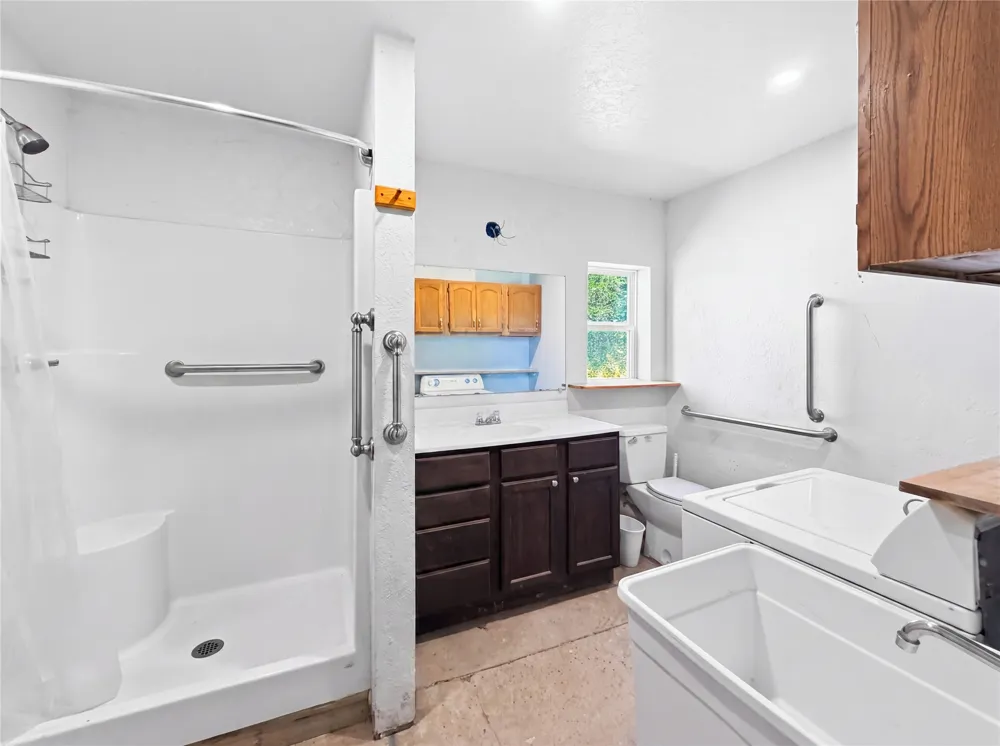 809 W Holt Lincoln, AR 72744