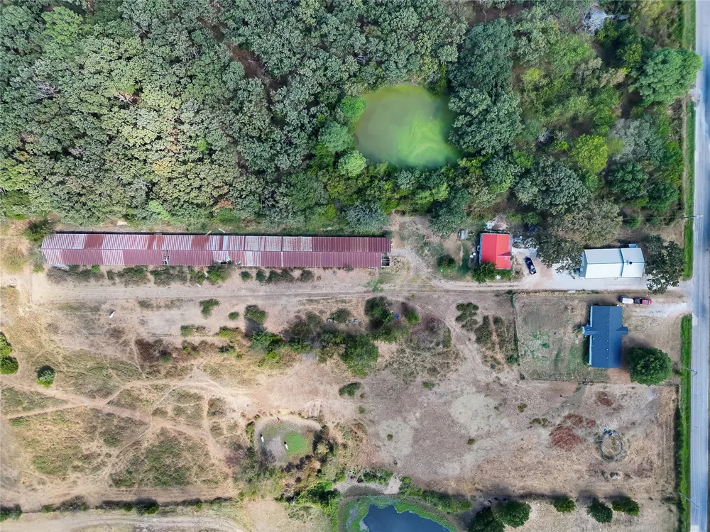 809 W Holt Lincoln, AR 72744