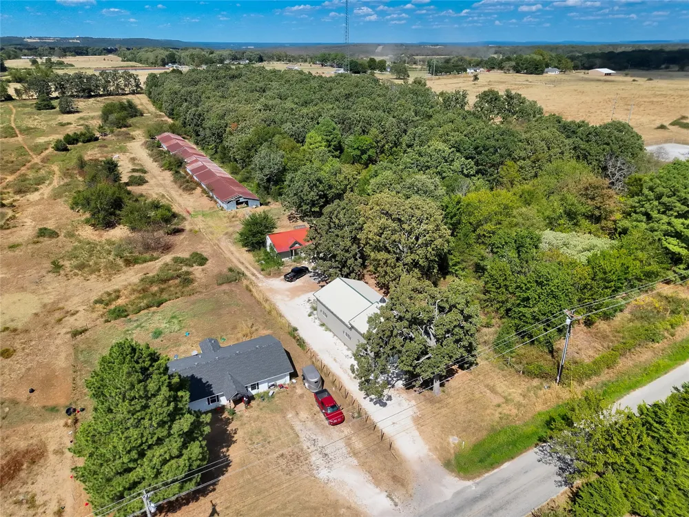 809 W Holt Lincoln, AR 72744