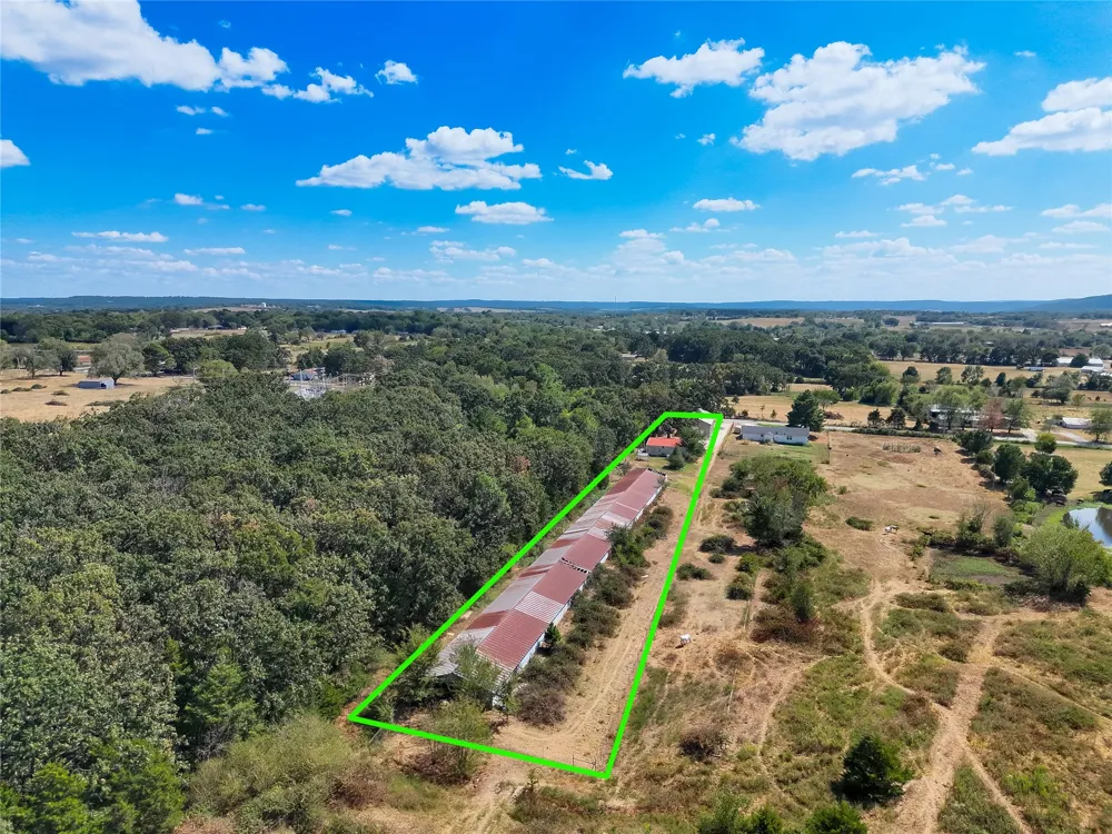 809 W Holt Lincoln, AR 72744