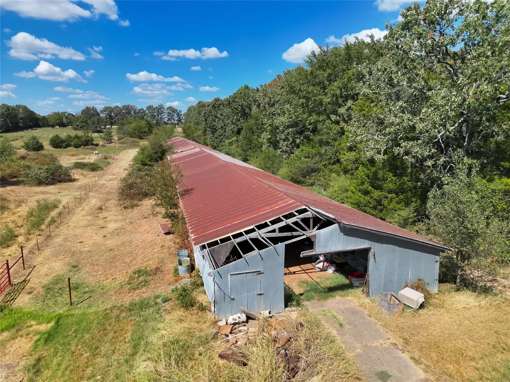 809 W Holt Lincoln, AR 72744