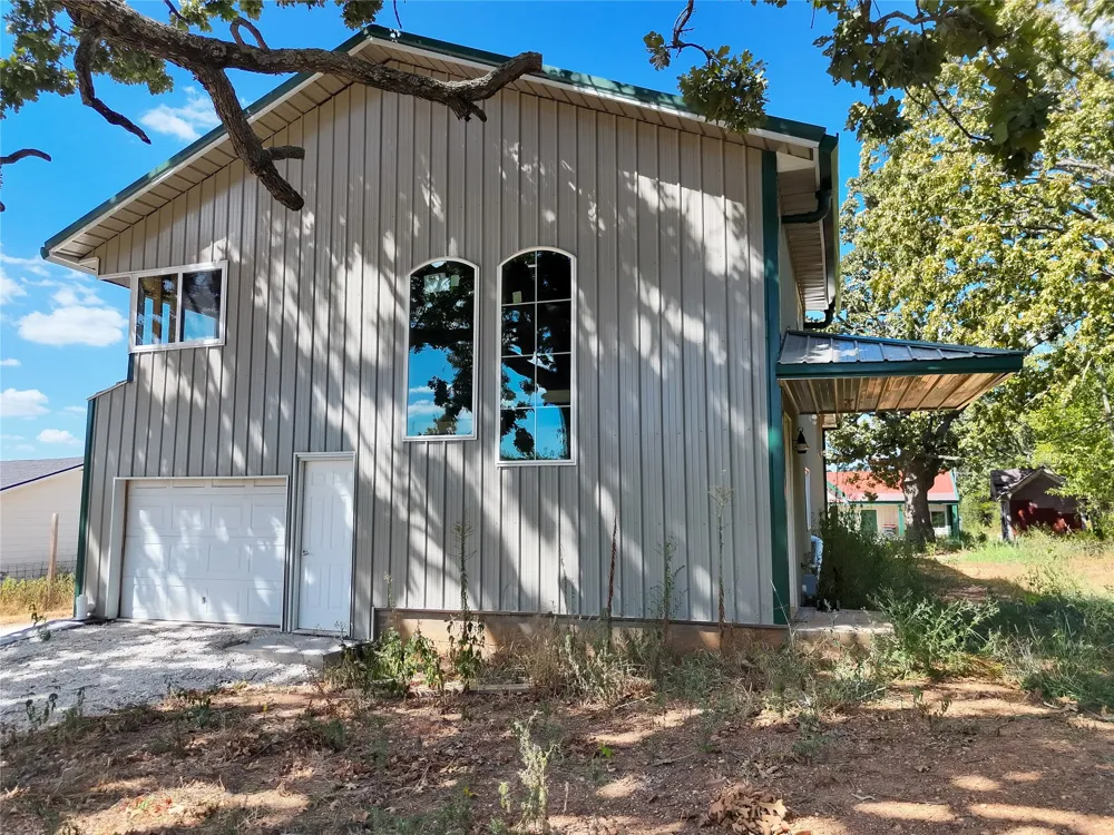 809 W Holt Lincoln, AR 72744