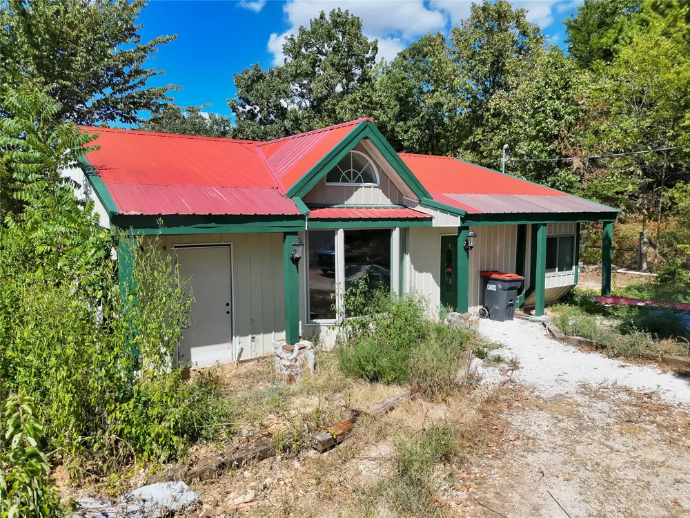 809 W Holt Lincoln, AR 72744