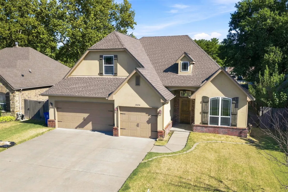 3104 W Mobile Street Broken Arrow, OK 74011
