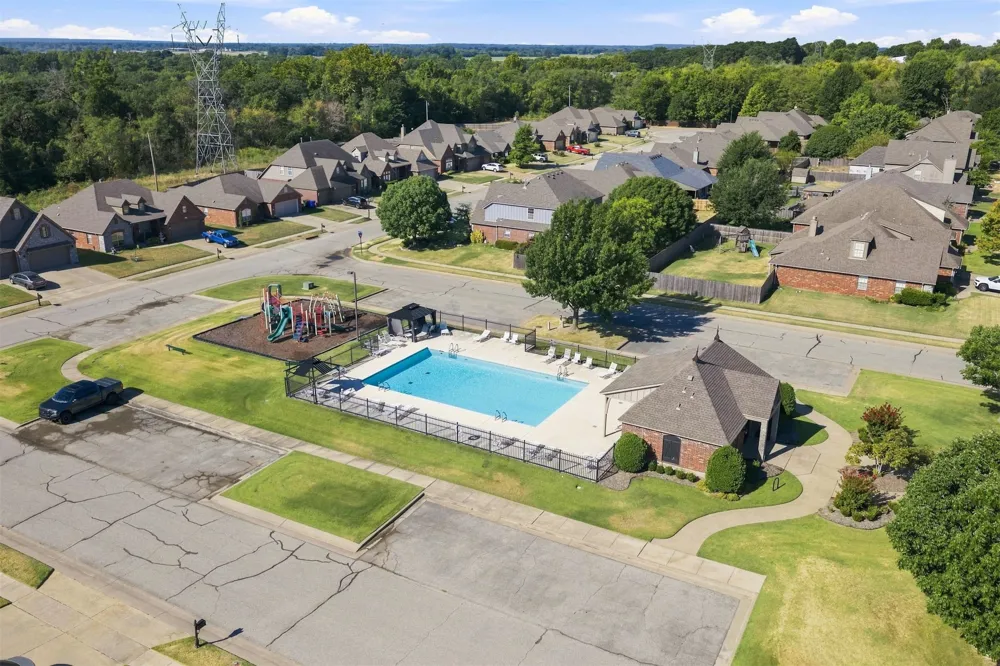 3104 W Mobile Street Broken Arrow, OK 74011