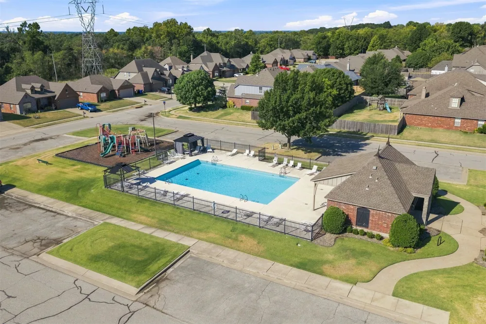 3104 W Mobile Street Broken Arrow, OK 74011