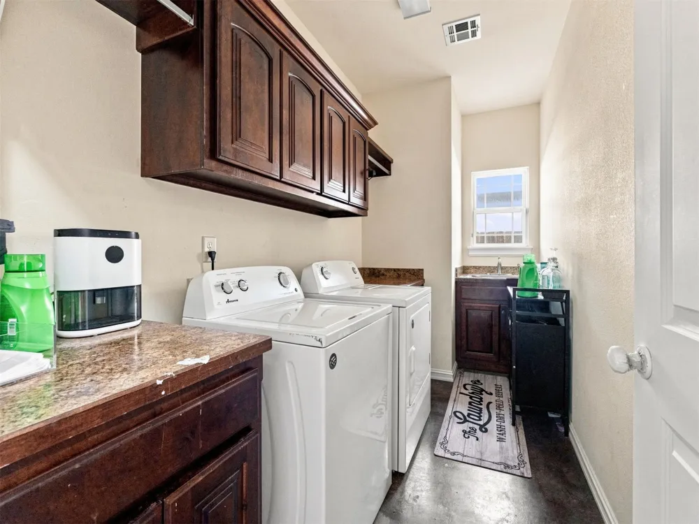 3104 W Mobile Street Broken Arrow, OK 74011