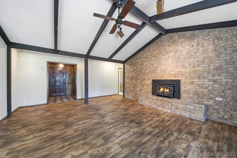 902 Cardinal Lane Okmulgee, OK 74447