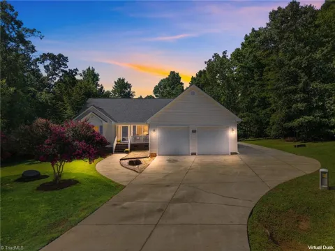 102 Silver Fox Lane