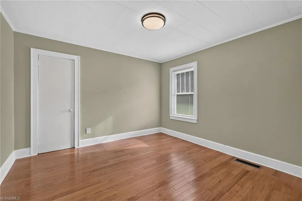 202 W Whitsett Street Graham, NC 27253