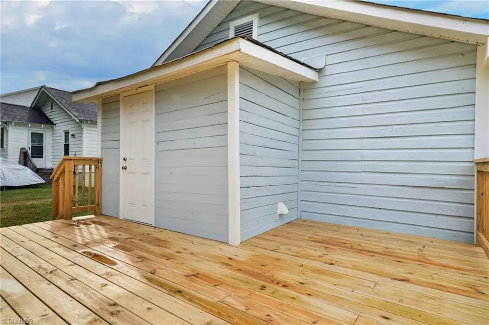 202 W Whitsett Street Graham, NC 27253