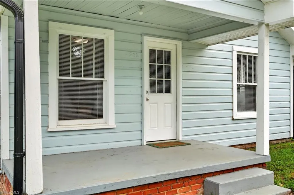 202 W Whitsett Street Graham, NC 27253