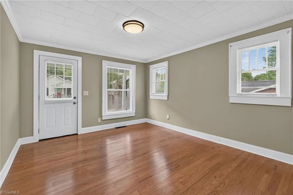 202 W Whitsett Street Graham, NC 27253