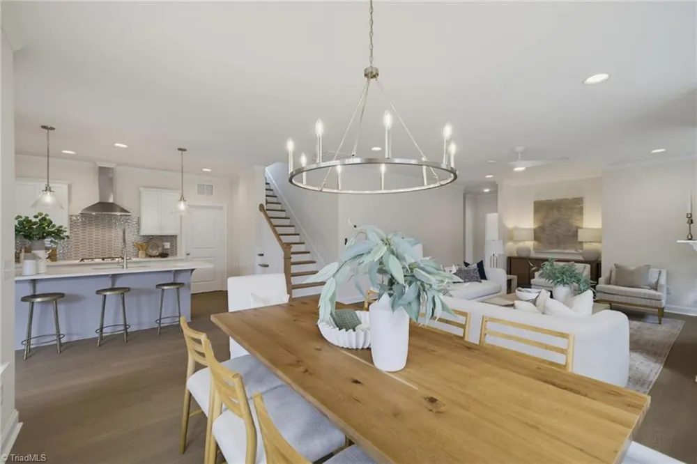 1640 Cross Village Avenue Kernersville, NC 27284