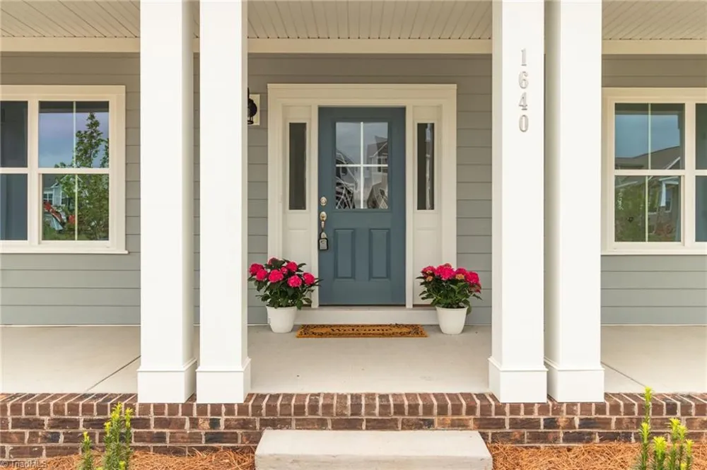 1640 Cross Village Avenue Kernersville, NC 27284