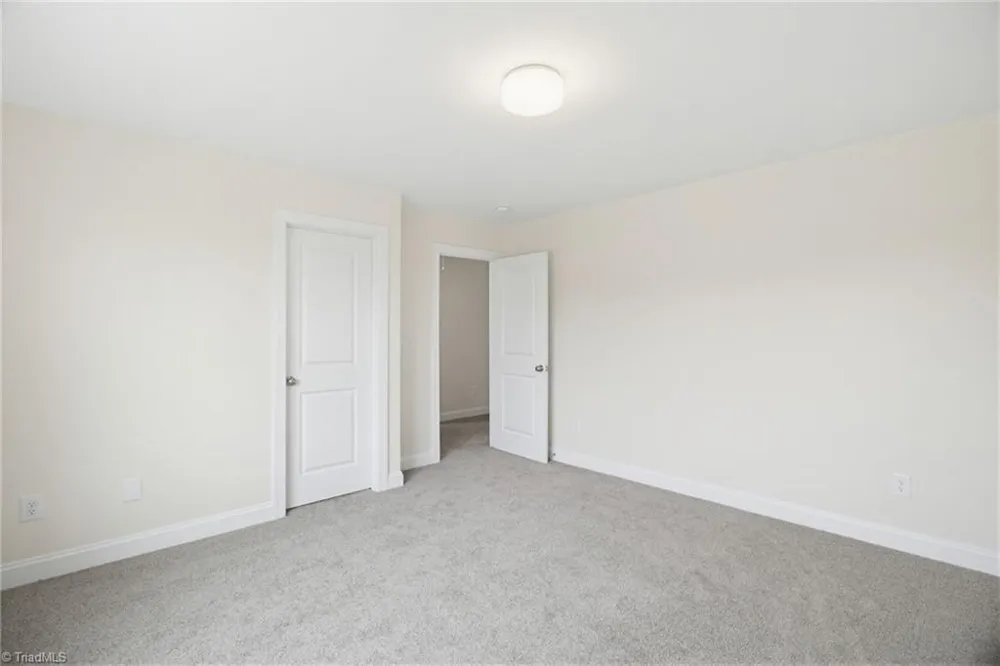 1640 Cross Village Avenue Kernersville, NC 27284