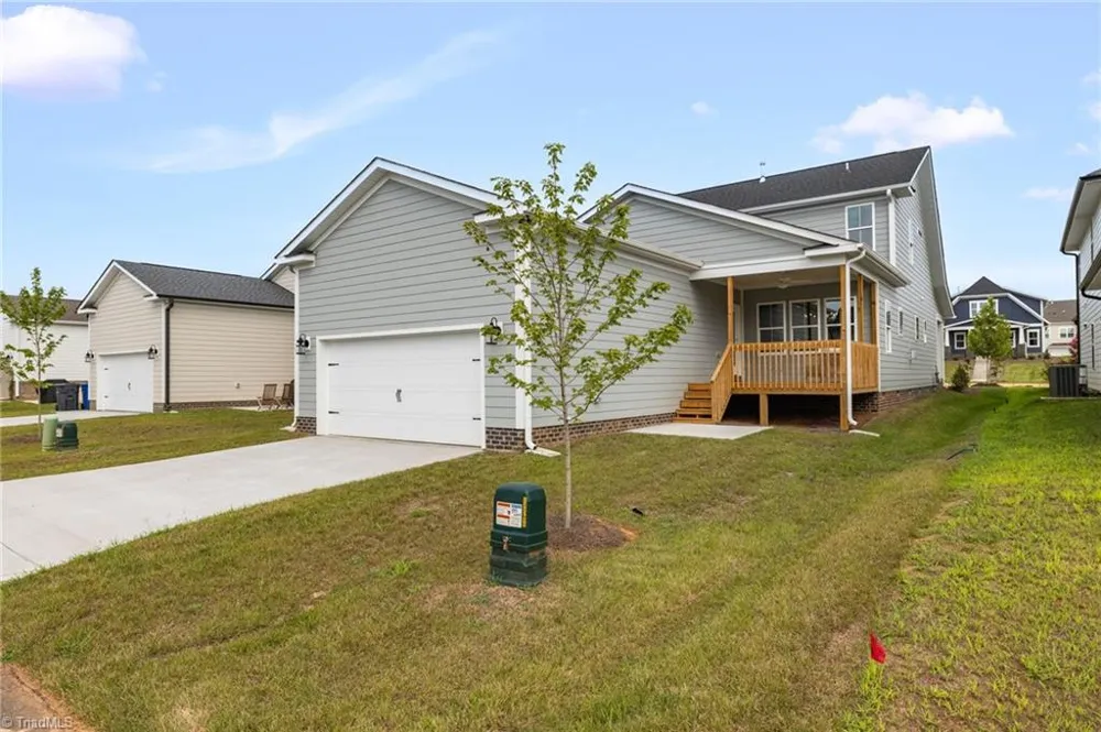 1640 Cross Village Avenue Kernersville, NC 27284