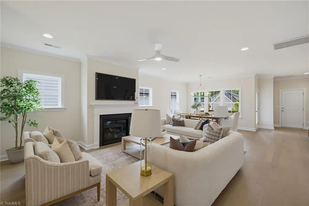 1640 Cross Village Avenue Kernersville, NC 27284