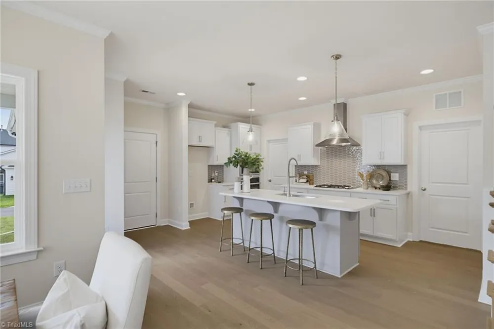 1640 Cross Village Avenue Kernersville, NC 27284