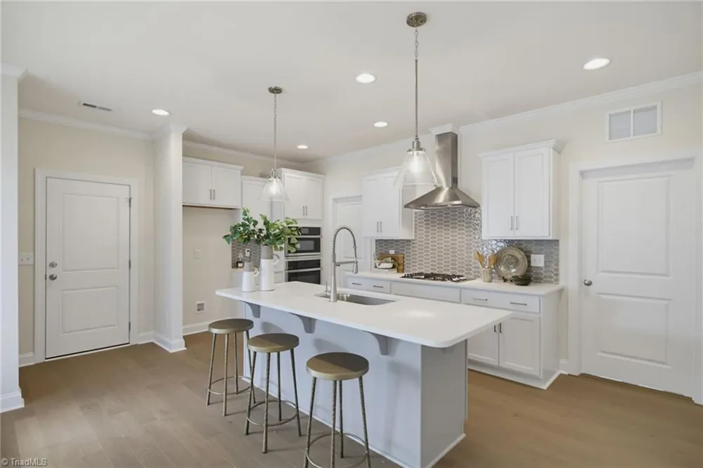 1640 Cross Village Avenue Kernersville, NC 27284