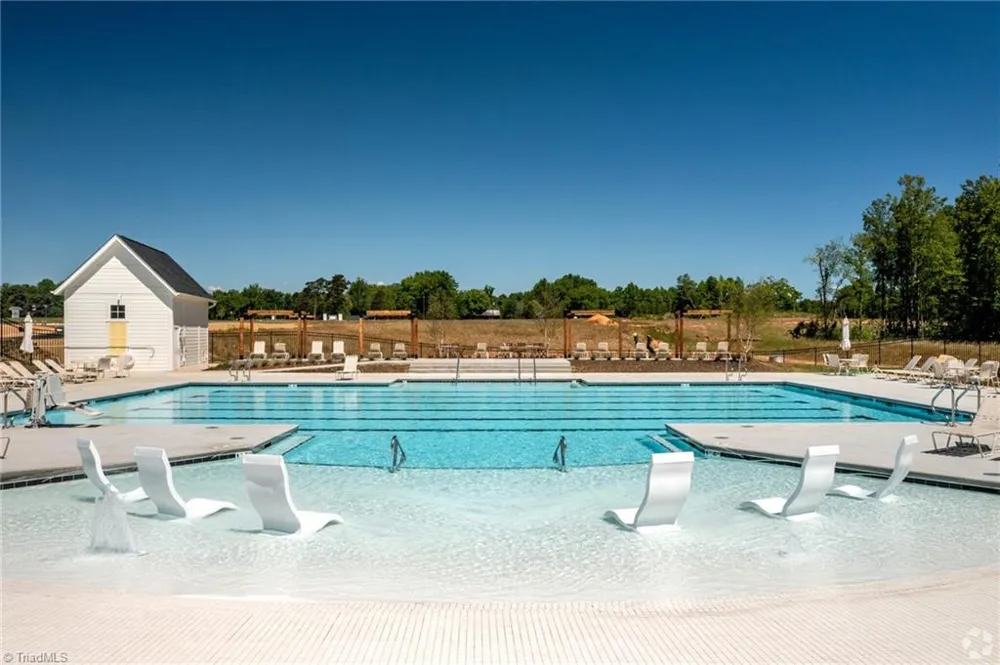 1725 Creekline Drive Kernersville, NC 27284