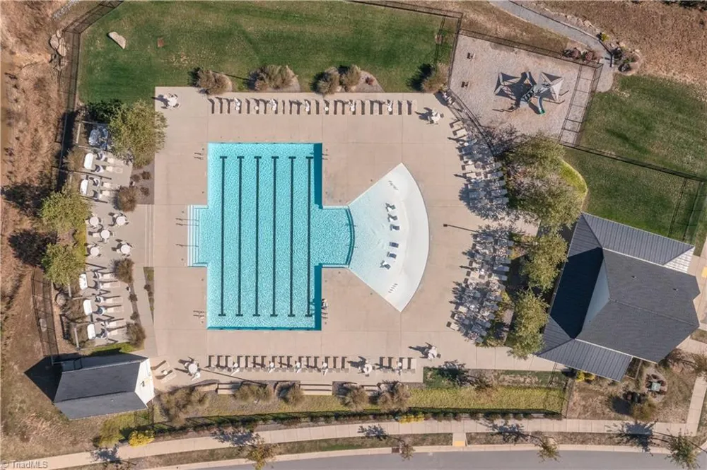 1725 Creekline Drive Kernersville, NC 27284