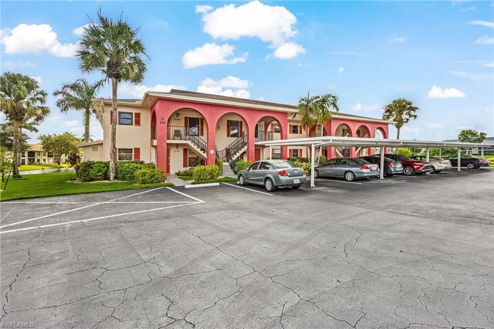 332 Charlemagne Boulevard #H101 Naples, FL 34112