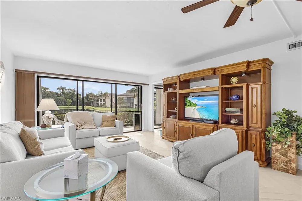 332 Charlemagne Boulevard #H101 Naples, FL 34112