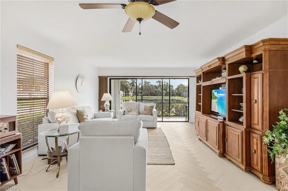 332 Charlemagne Boulevard #H101 Naples, FL 34112