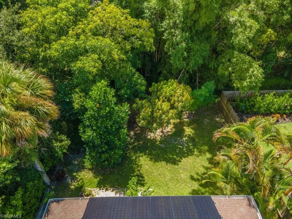 2524 Lee Street Naples, FL 34112
