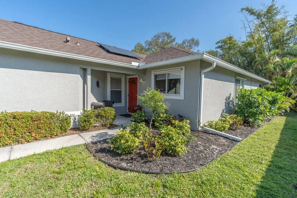 2524 Lee Street Naples, FL 34112