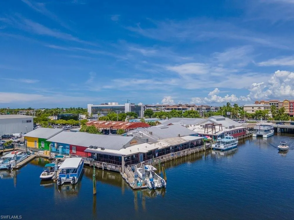 2524 Lee Street Naples, FL 34112
